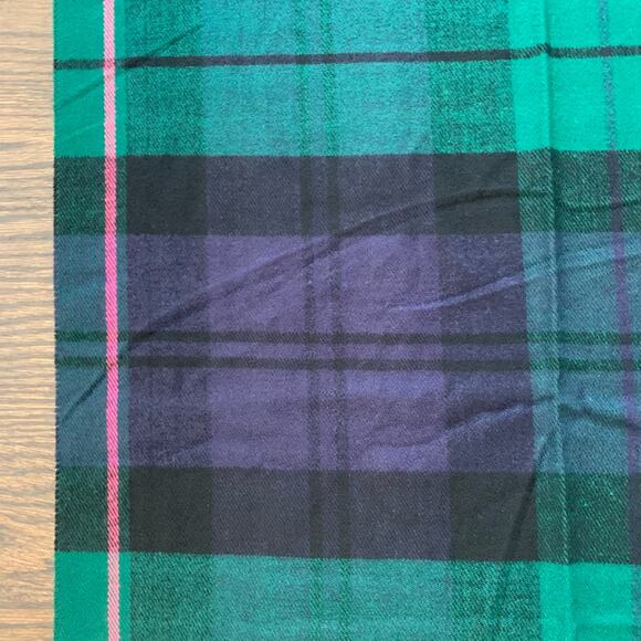 Plaid scarf super soft NEW 82 x 24 green purple pink Gift GAP winter cozy - Picture 8 of 9